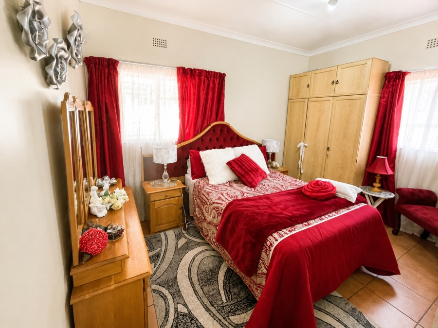 3 Bedroom Property for Sale in Protea Park North West